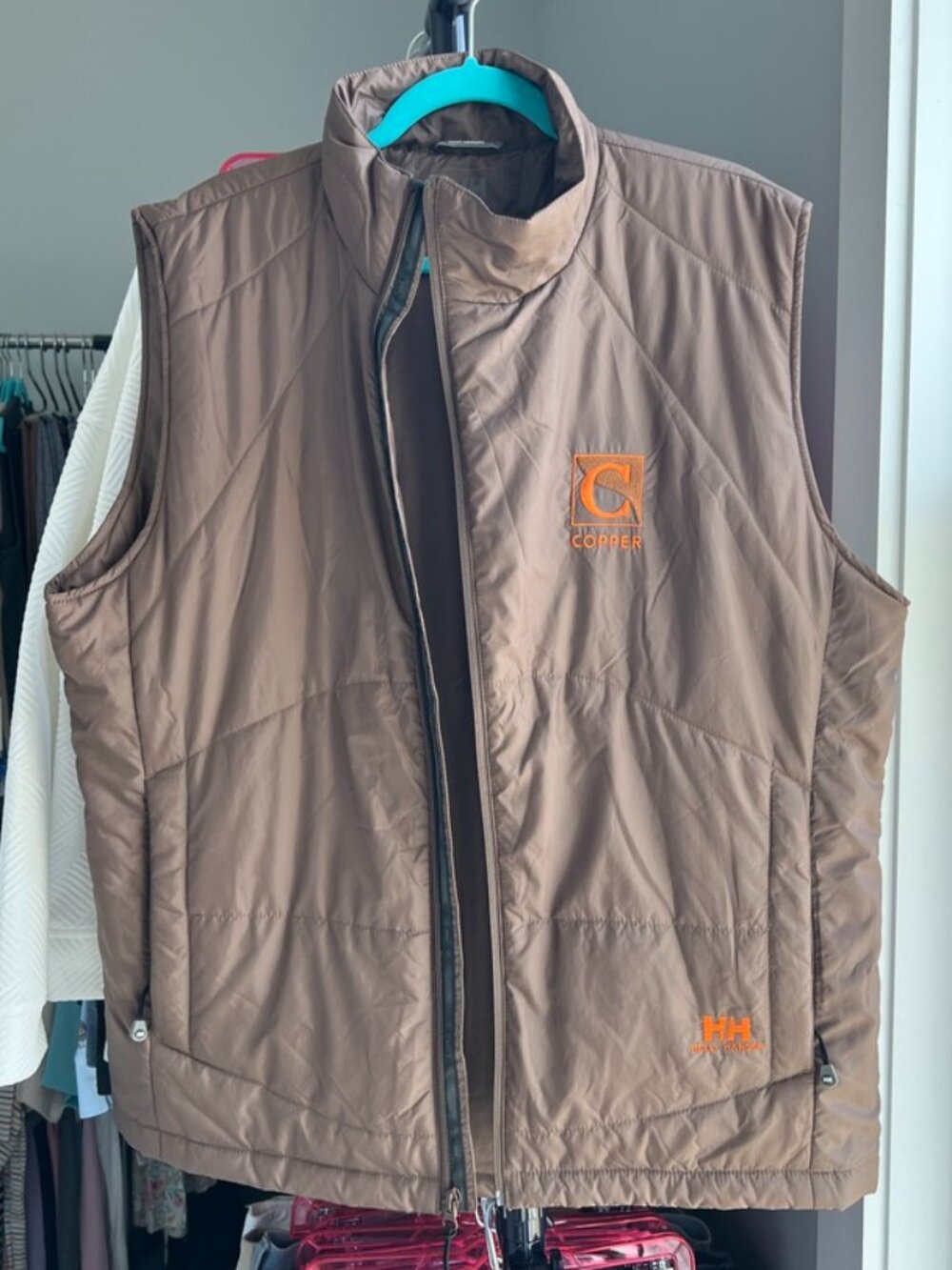 Helly Hansen Copper Mountain Ski Resort Insulated Vest - Picture 2 of 5